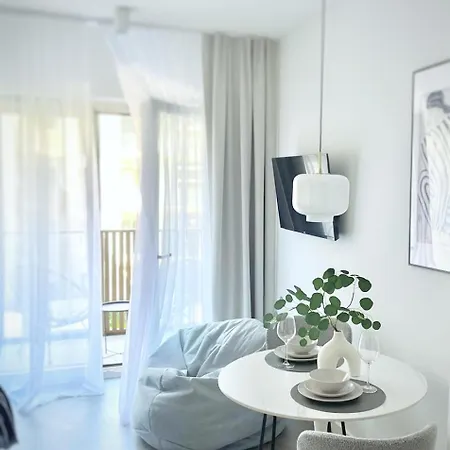 Czysta Studio 63 By Urban Rent *